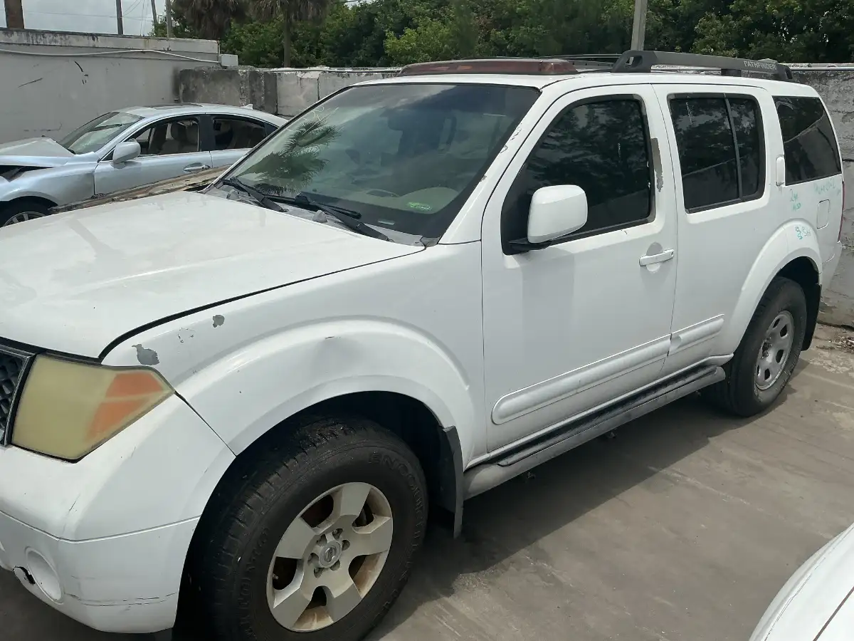 Photo of 2006 Nissan Pathfinder