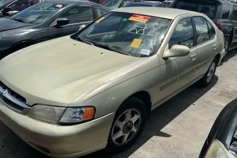 Photo of 1999 Nissan Altima