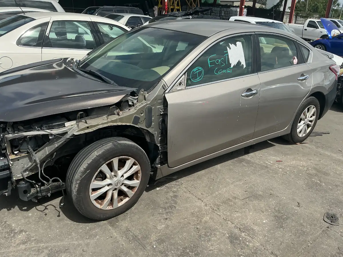 Photo of 2014 Nissan Altima