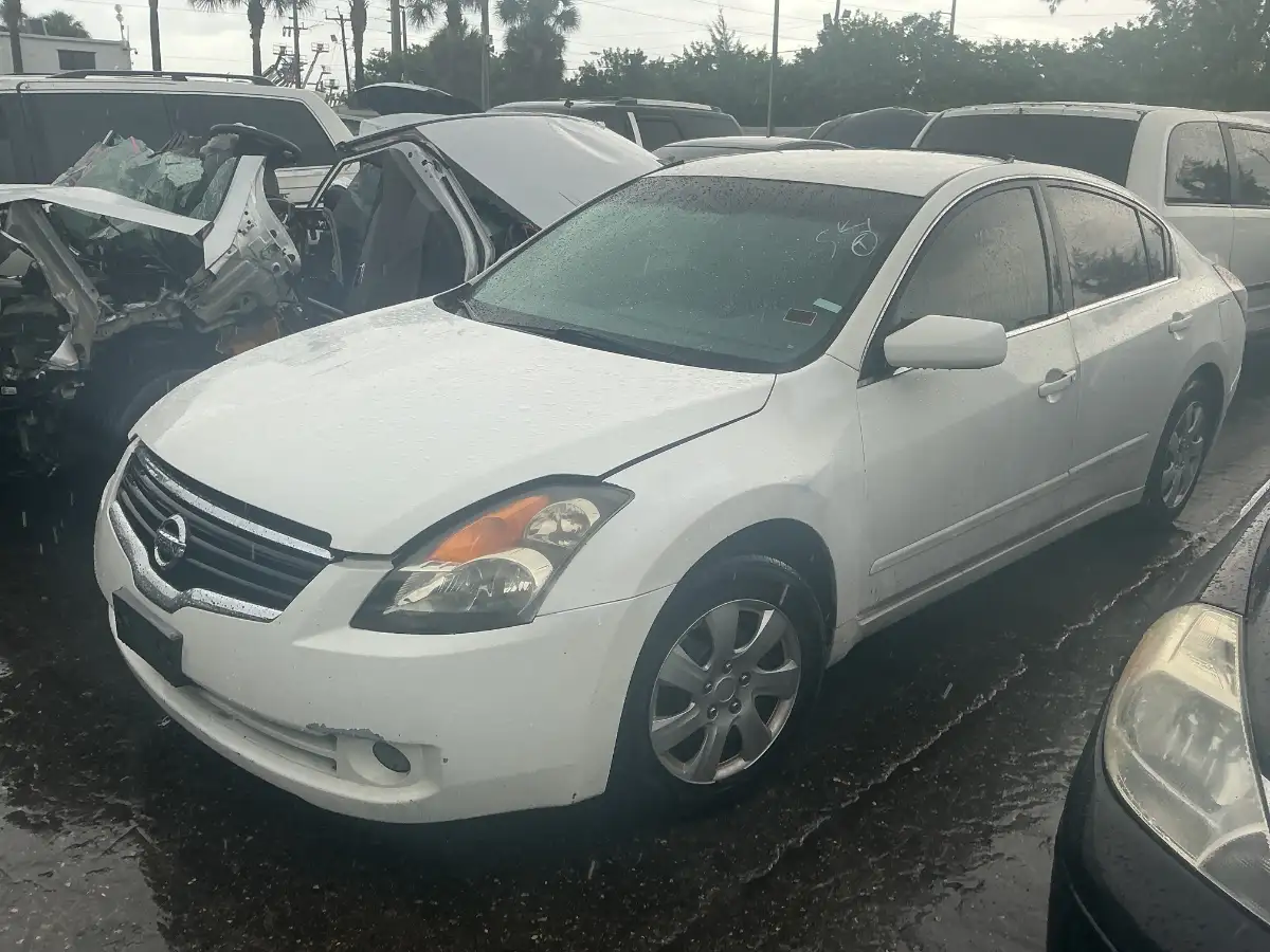 Photo of 2009 Nissan Altima