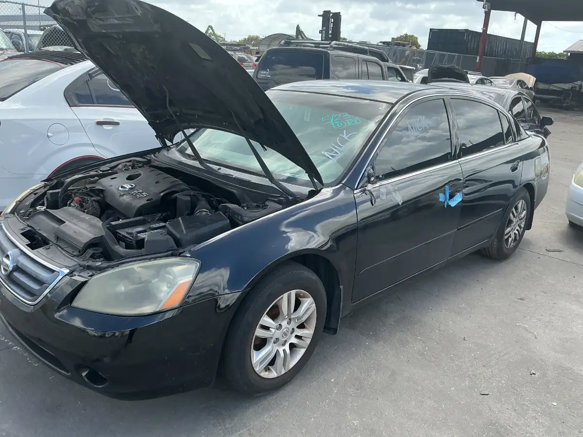 Photo of 2003 Nissan Altima