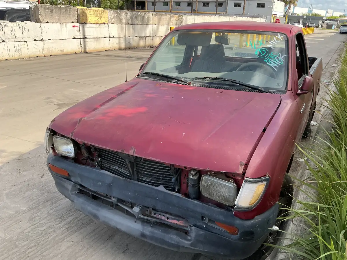 Photo of 1995 Toyota Tacoma