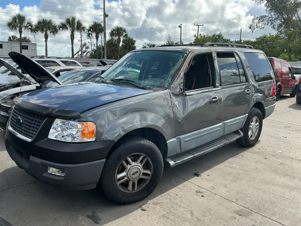 Photo of 2005 Ford Expedition