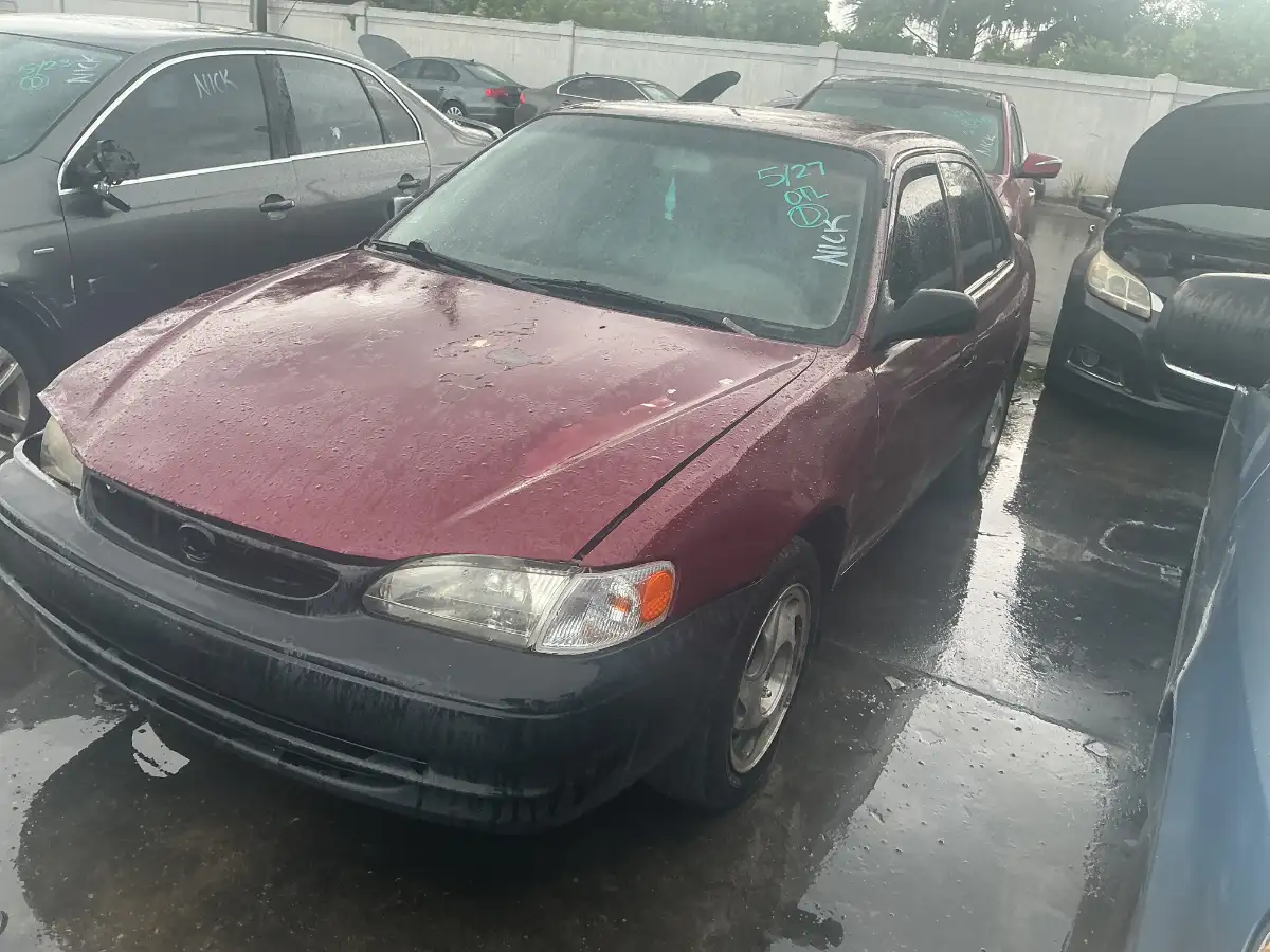 Photo of 2000 Toyota Corolla