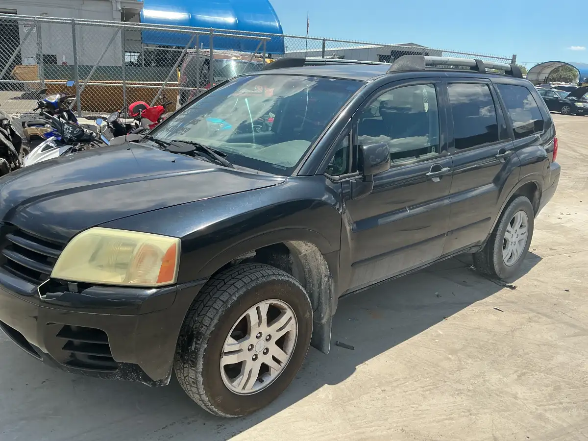 Photo of 2004 Mitsubishi Endeavor