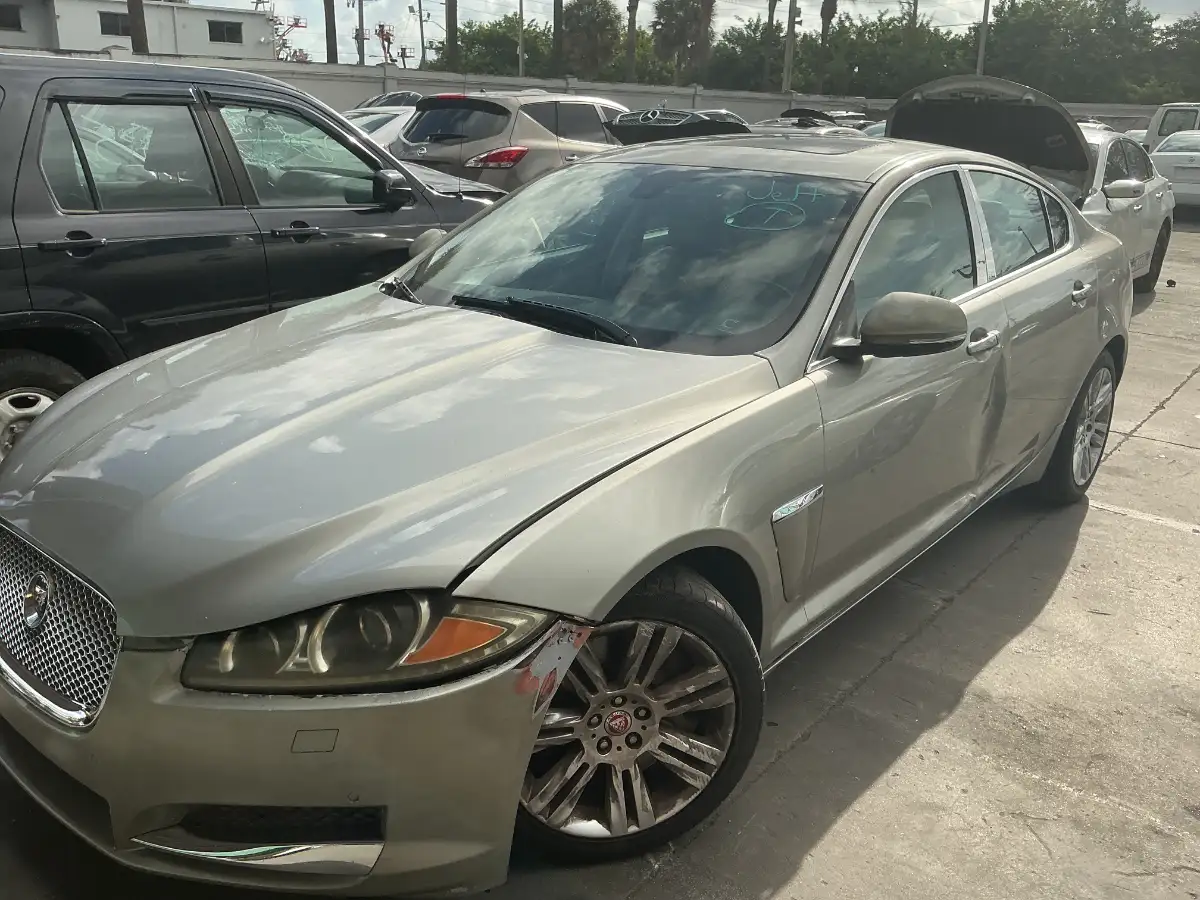 Photo of 2012 Jaguar Xf