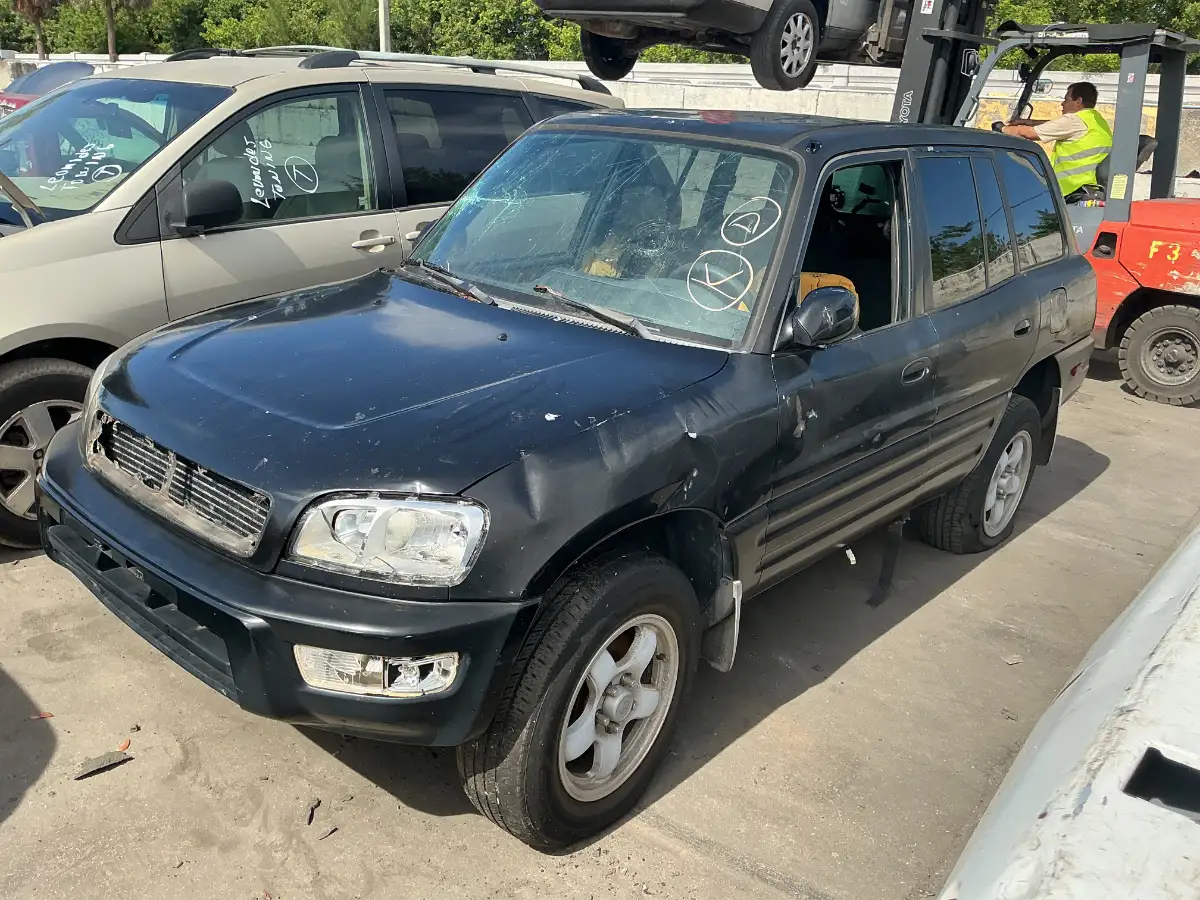 Photo of 2000 Toyota Rav4
