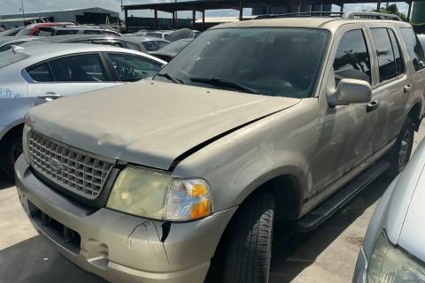Photo of 2004 Ford Explorer