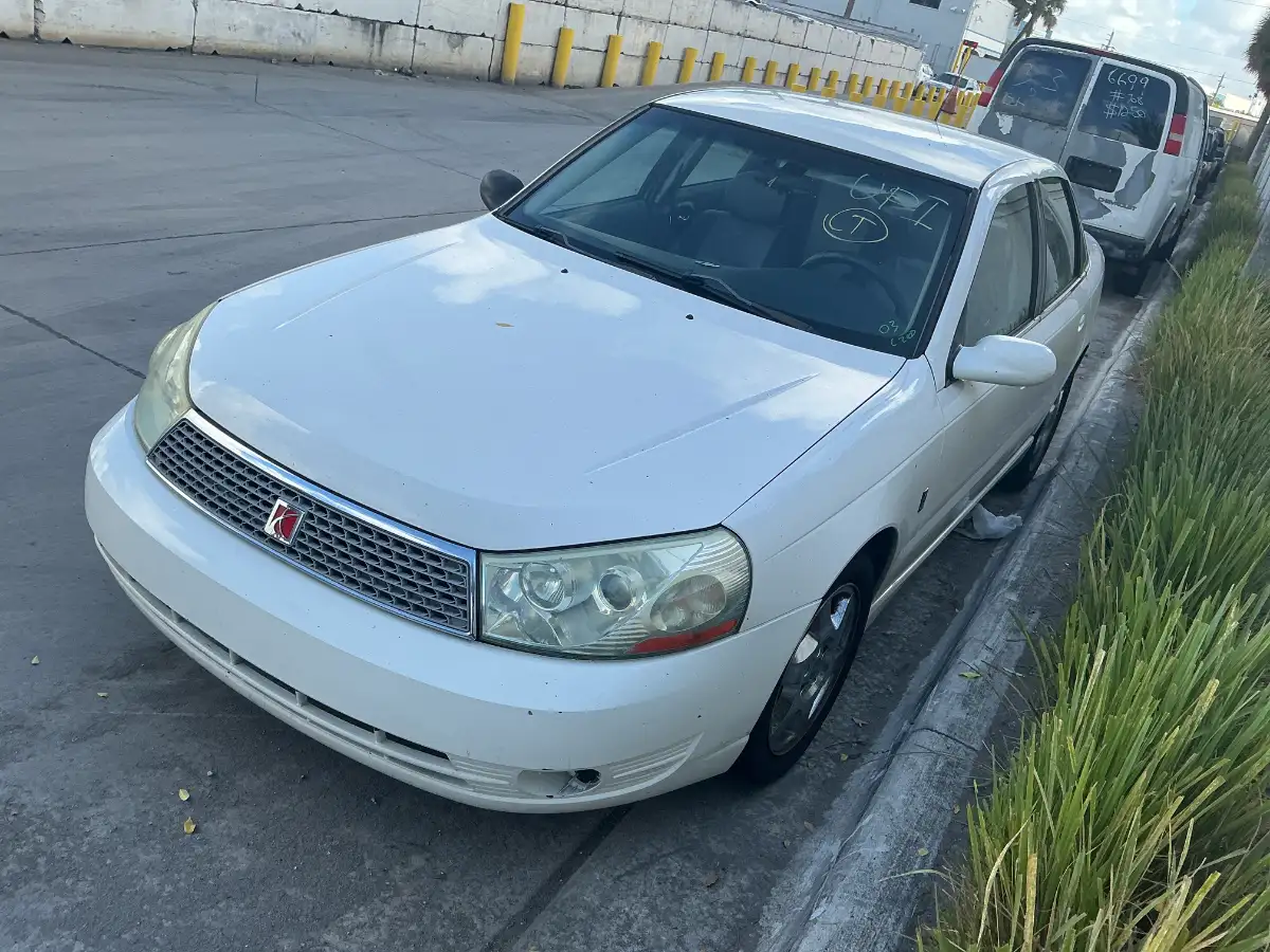 Photo of 2003 Saturn L Series