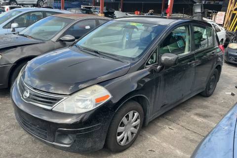 Photo of 2011 Nissan Versa