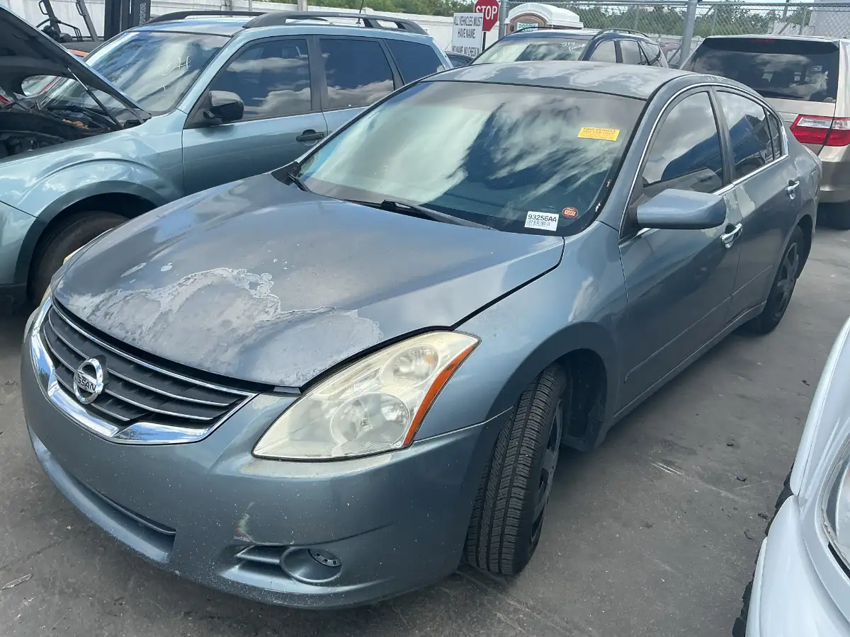 Photo of 2010 Nissan Altima
