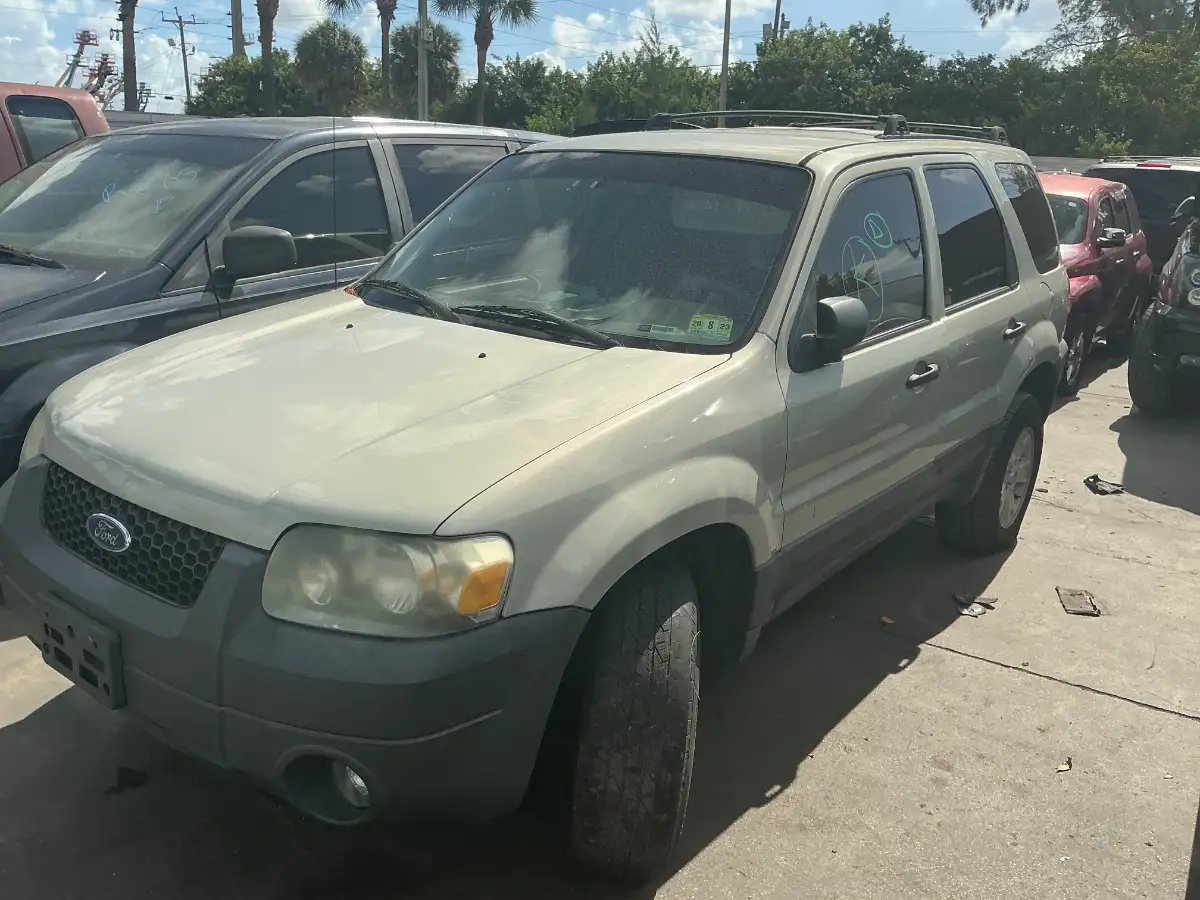 Photo of 2006 Ford Escape