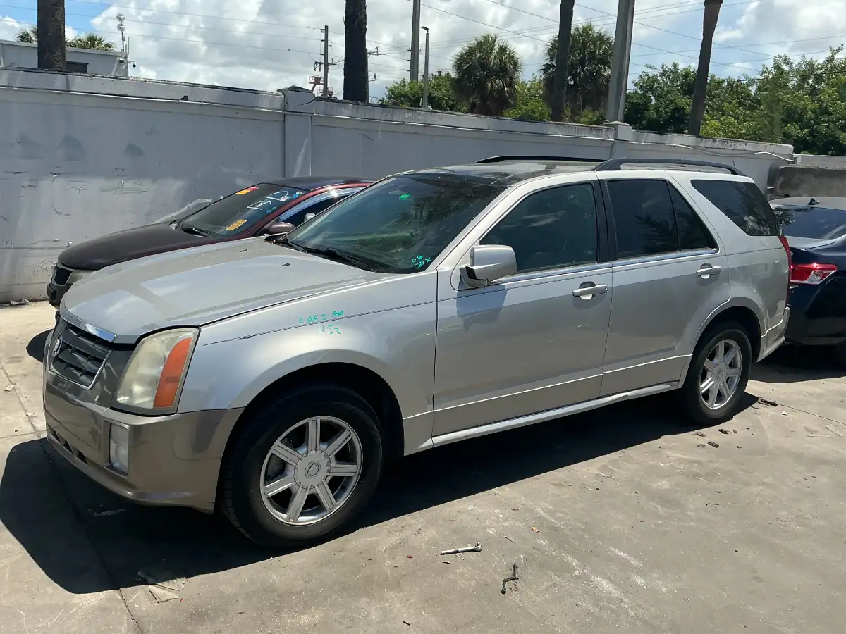 Photo of 2005 Cadillac Srx