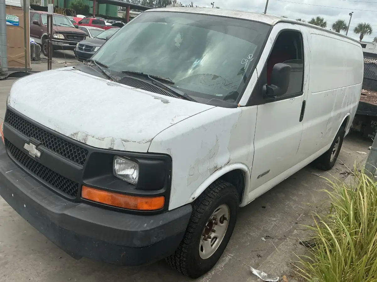 Photo of 2005 Chevrolet Express