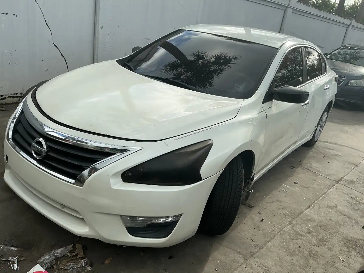 Photo of 2014 Nissan Altima