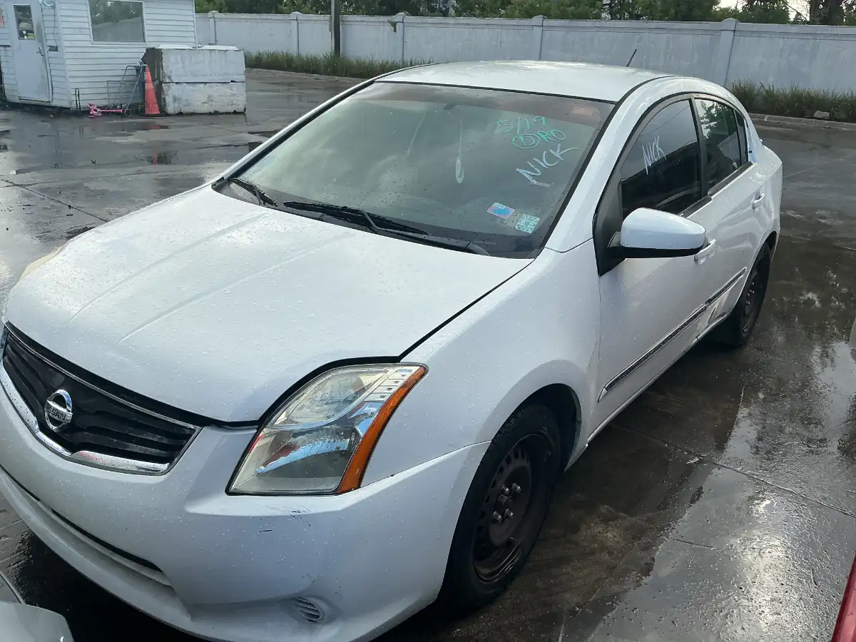 Photo of 2011 Nissan Sentra