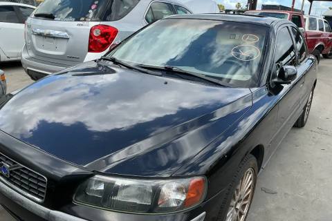 Photo of 2004 Volvo S60