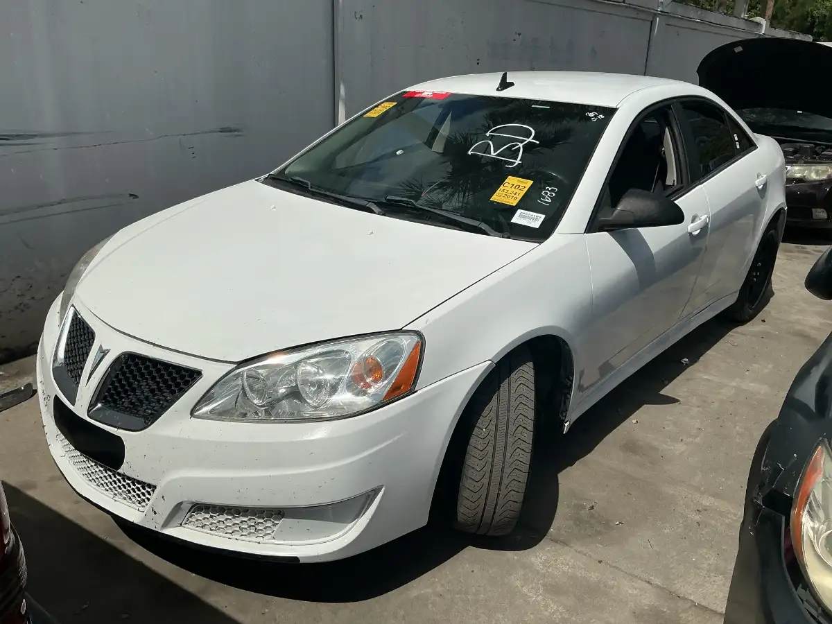 Photo of 2010 Pontiac G6
