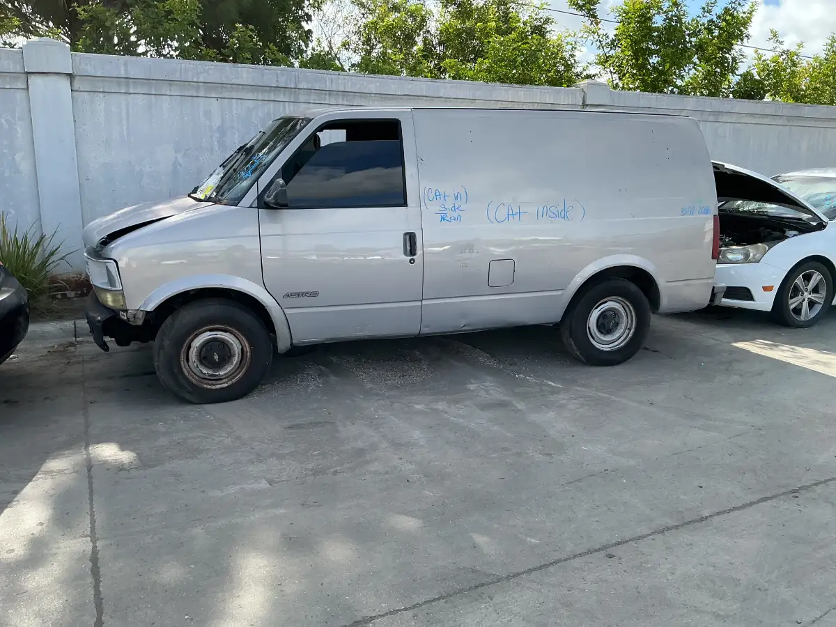 Photo of 2000 Chevrolet Astro