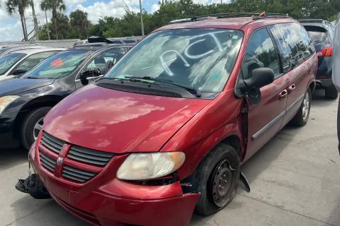 Photo of 2005 Dodge Caravan