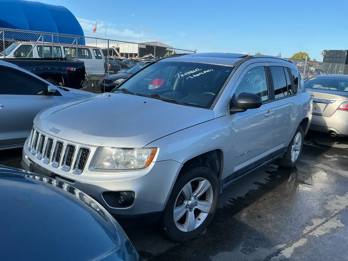 Photo of 2012 Jeep Compass