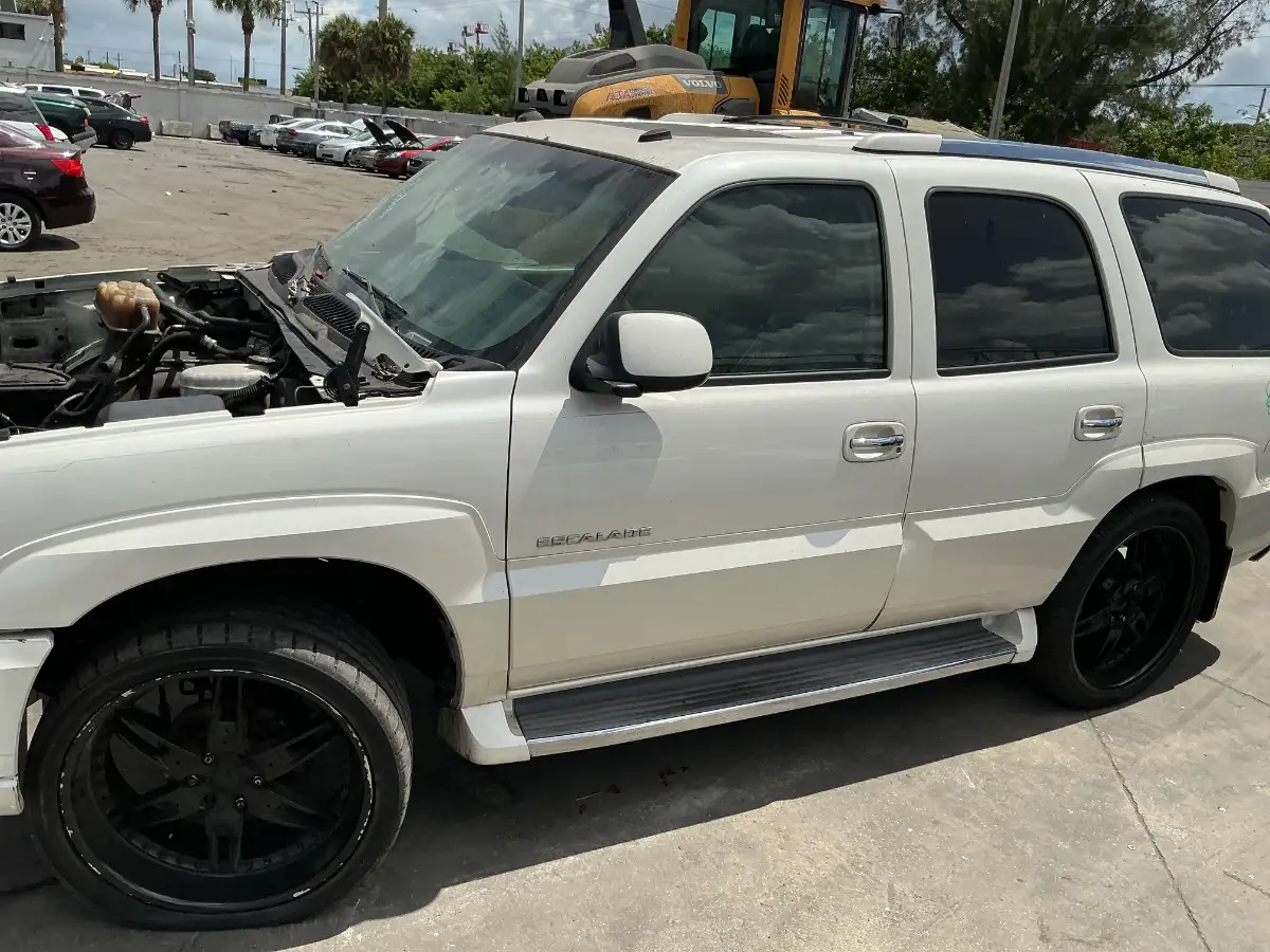 Photo of 2003 Cadillac Escalade