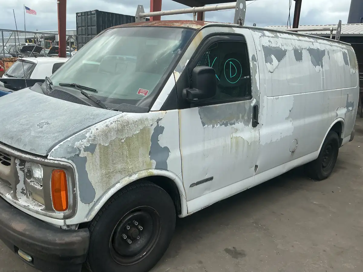 Photo of 1999 Chevrolet Express