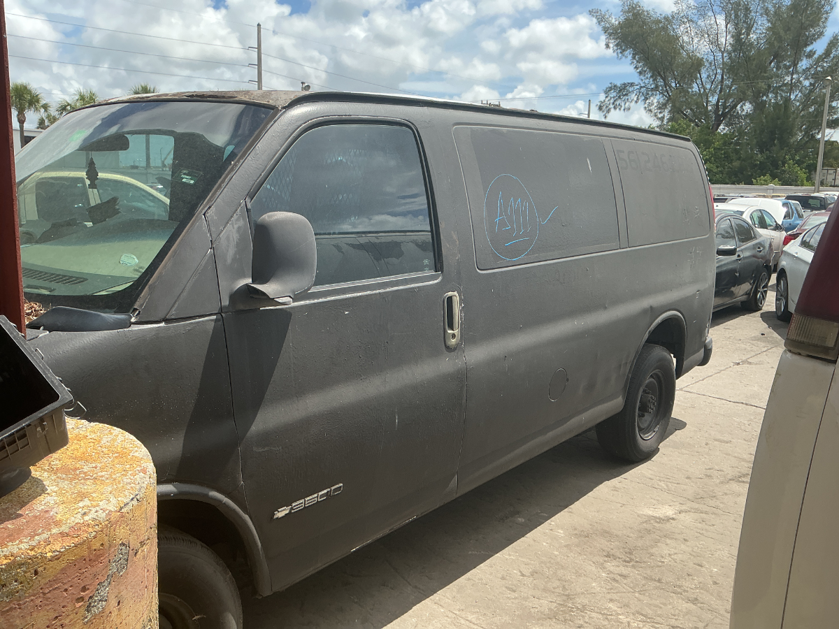 Photo of 1998 Chevrolet G3500