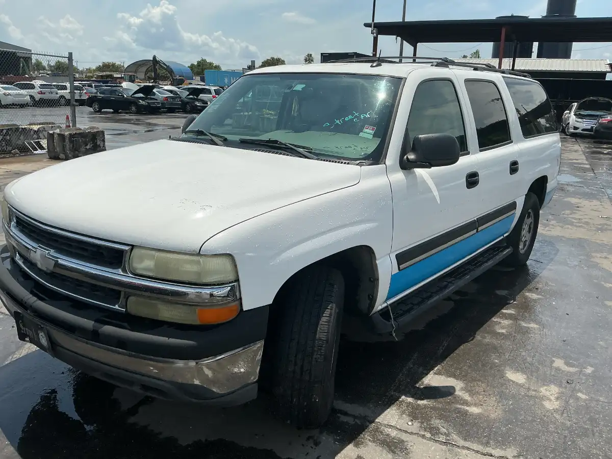 Photo of 2005 Chevrolet Suburban