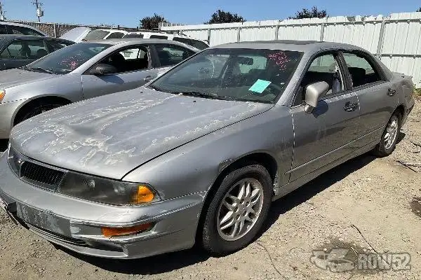 Photo of 2001 Mitsubishi Diamante