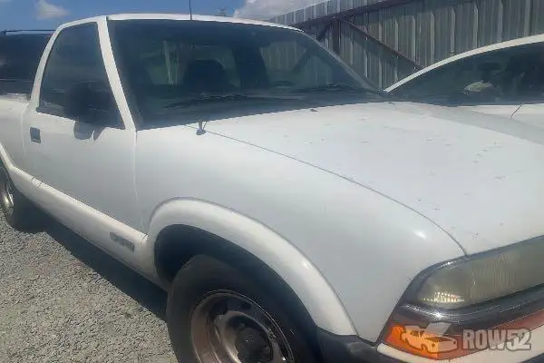Photo of 1999 Chevrolet S10 Pickup