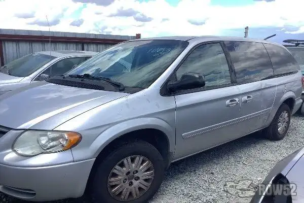 Photo of 2006 Chrysler Town & Country