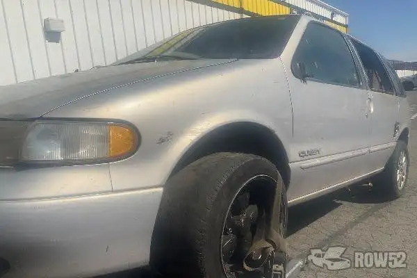 Photo of 1996 Nissan Quest