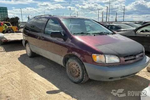 Photo of 1998 Toyota Sienna