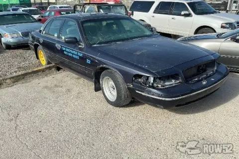 Photo of 1999 Ford Crown Victoria