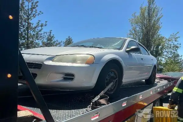 Photo of 2001 Dodge Stratus