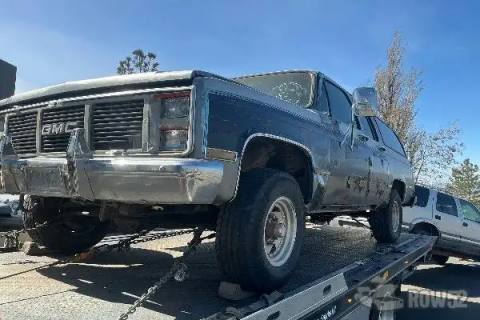 Photo of 1988 GMC Suburban