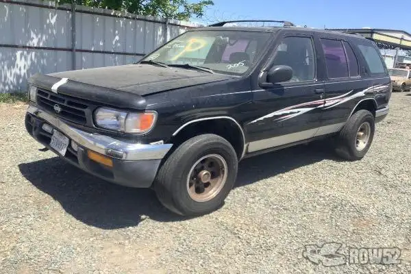 Photo of 1998 Nissan Pathfinder