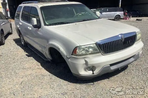 Photo of 2003 Lincoln Aviator