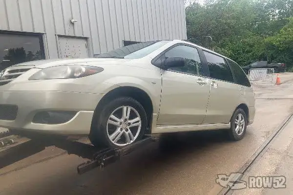 Photo of 2004 Mazda MPV