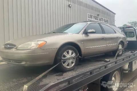Photo of 2003 Ford Taurus Wagon