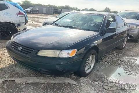 Photo of 1998 Toyota Camry
