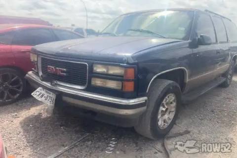 Photo of 1999 GMC Suburban