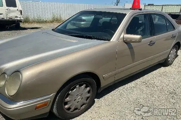 Photo of 1999 Mercedes-Benz E-Class