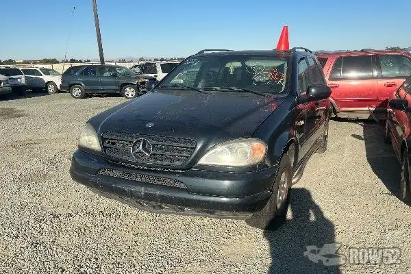 Photo of 2000 Mercedes-Benz M-Class