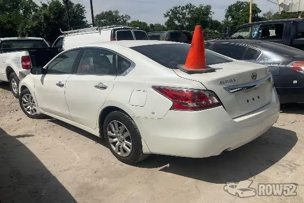 Photo of 2015 Nissan Altima