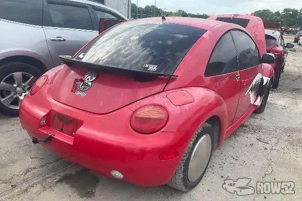 Photo of 2001 Volkswagen New Beetle