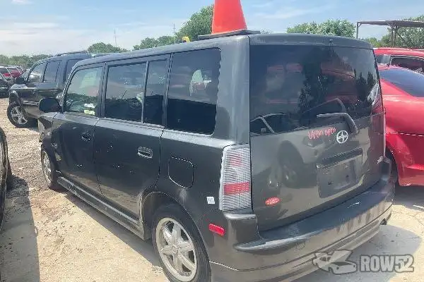 Photo of 2005 Scion xB