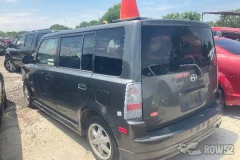 Photo of 2005 Scion xB