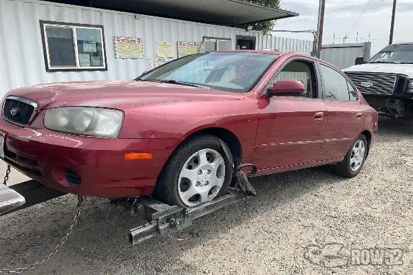 Photo of 2003 Hyundai Elantra